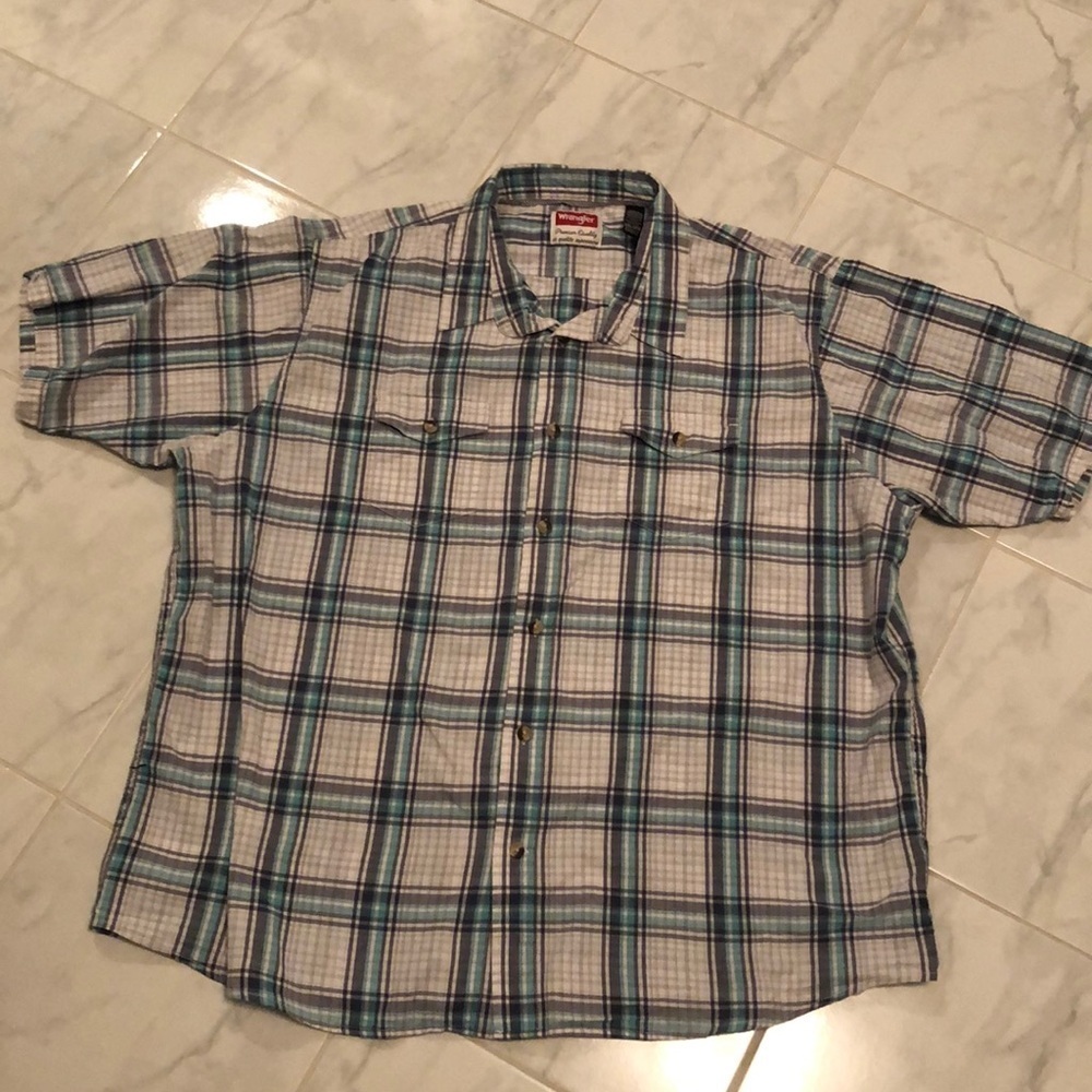 Wrangler men’s button up shirt sleeve shirt